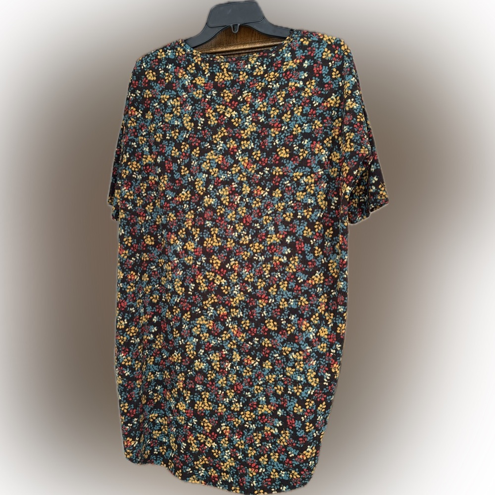 Floral Print Top - Picture 2 of 5